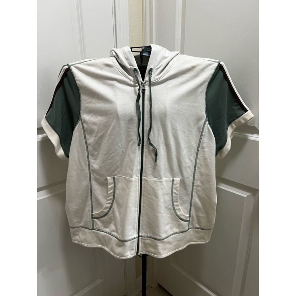 FUDA White and Green Short Sleeve Zip-up Hoodie